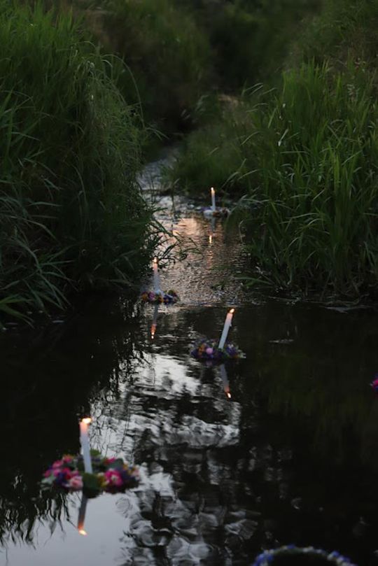 Noc Świętojańska w gminie Hańsk. Widowisko obrzędowe i puszczanie wianków [GALERIA ZDJĘĆ]