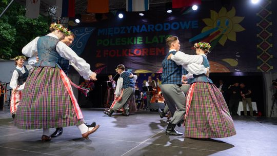 Włodawa. Jubileuszowe XXX Poleskie Lato z Folklorem 2025 [GALERIA ZDJĘĆ]