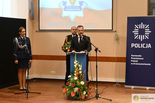 Święto Policji w Krasnymstawie. Podziękowania, mianowania i odznaczenia [GALERIA ZDJĘĆ] 
