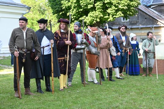 Gm. Wojsławice. XVIII Dni Jakuba Wędrowycza. Działo się! Prelekcje, konkursy, gry i bitwy cz. II [GALERIA ZDJĘĆ]