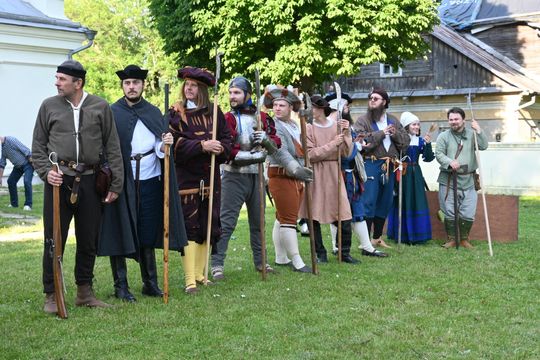 Gm. Wojsławice. XVIII Dni Jakuba Wędrowycza. Działo się! Prelekcje, konkursy, gry i bitwy cz. II [GALERIA ZDJĘĆ]