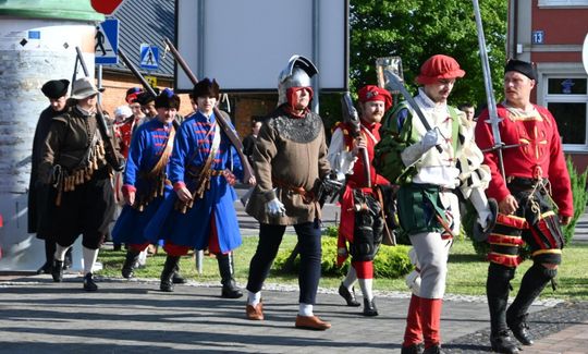 Gm. Wojsławice. XVIII Dni Jakuba Wędrowycza. Działo się! Prelekcje, konkursy, gry i bitwy cz. II [GALERIA ZDJĘĆ]