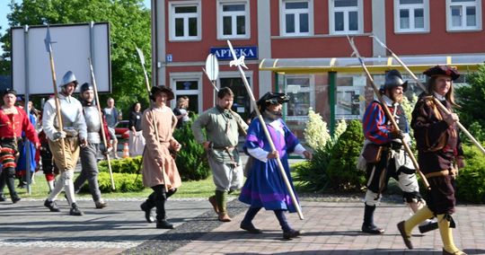 Gm. Wojsławice. XVIII Dni Jakuba Wędrowycza. Działo się! Prelekcje, konkursy, gry i bitwy cz. II [GALERIA ZDJĘĆ]