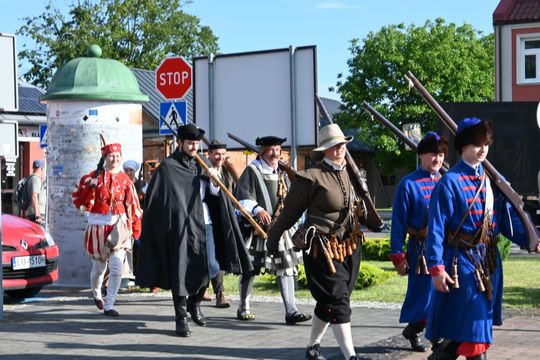 Gm. Wojsławice. XVIII Dni Jakuba Wędrowycza. Działo się! Prelekcje, konkursy, gry i bitwy cz. II [GALERIA ZDJĘĆ]