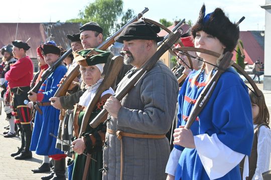 Gm. Wojsławice. XVIII Dni Jakuba Wędrowycza. Działo się! Prelekcje, konkursy, gry i bitwy cz. II [GALERIA ZDJĘĆ]