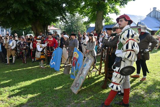 Gm. Wojsławice. XVIII Dni Jakuba Wędrowycza. Działo się! Prelekcje, konkursy, gry i bitwy cz. II [GALERIA ZDJĘĆ]