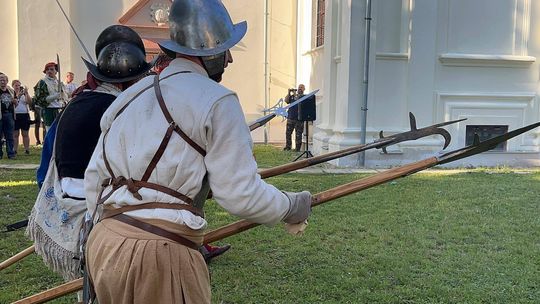 Gm. Wojsławice. XVIII Dni Jakuba Wędrowycza. Działo się! Prelekcje, konkursy, gry i bitwy cz. II [GALERIA ZDJĘĆ]