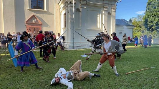 Gm. Wojsławice. XVIII Dni Jakuba Wędrowycza. Działo się! Prelekcje, konkursy, gry i bitwy cz. II [GALERIA ZDJĘĆ]
