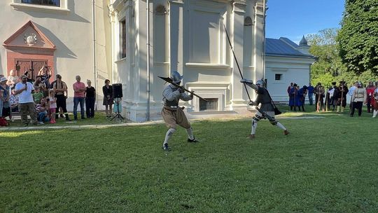 Gm. Wojsławice. XVIII Dni Jakuba Wędrowycza. Działo się! Prelekcje, konkursy, gry i bitwy cz. II [GALERIA ZDJĘĆ]