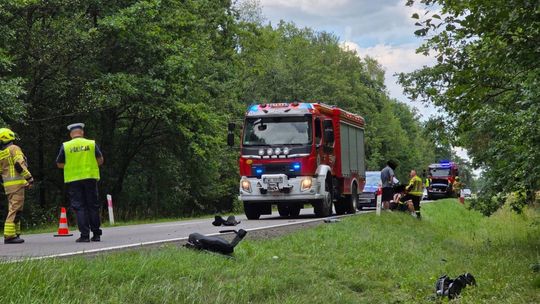 Mężczyzna na wózku inwalidzkim, potrącony przez bmw, trafił do szpitala [ZDJĘCIA]