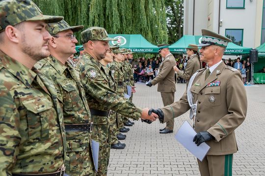 Chełm. Ślubowanie nowych funkcjonariuszy Nadbużańskiego Oddziału Straży Granicznej [GALERIA ZDJĘĆ]
