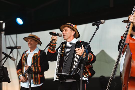 Gm. Leśniowice. Udane Żniwowanie na Maczułach. Tradycja, kultura, dobra zabawa [GALERIA ZDJĘĆ]