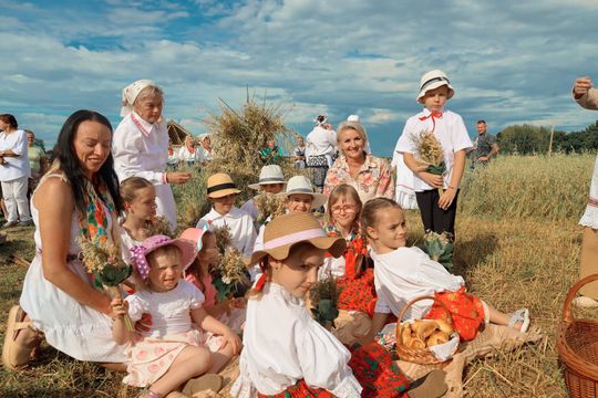Gm. Leśniowice. Udane Żniwowanie na Maczułach. Tradycja, kultura, dobra zabawa [GALERIA ZDJĘĆ]