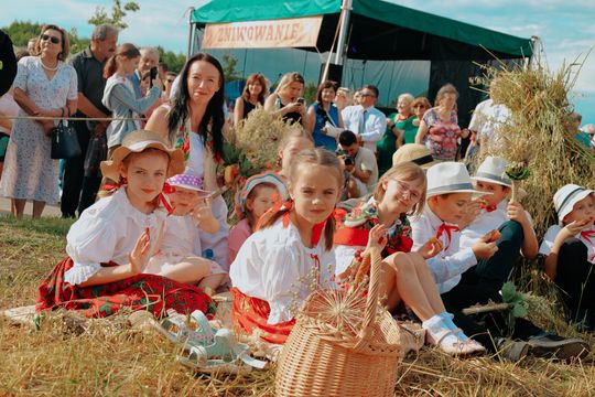 Gm. Leśniowice. Udane Żniwowanie na Maczułach. Tradycja, kultura, dobra zabawa [GALERIA ZDJĘĆ]