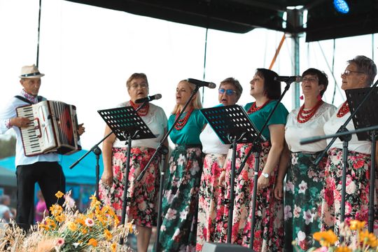 Gm. Leśniowice. Udane Żniwowanie na Maczułach. Tradycja, kultura, dobra zabawa [GALERIA ZDJĘĆ]