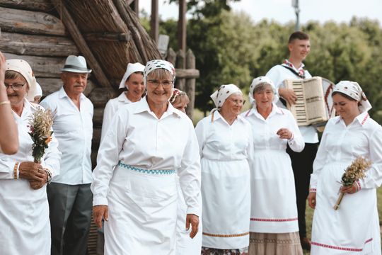 Gm. Leśniowice. Udane Żniwowanie na Maczułach. Tradycja, kultura, dobra zabawa [GALERIA ZDJĘĆ]