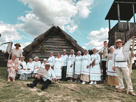 Gm. Leśniowice. Udane Żniwowanie na Maczułach. Tradycja, kultura, dobra zabawa [GALERIA ZDJĘĆ]