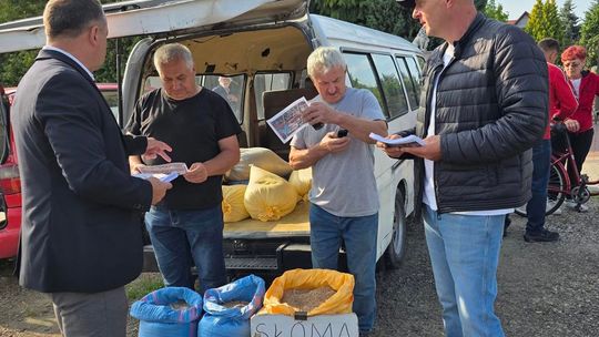 Gm. Chełm. Urządzili targ po swojemu. Rolnicy będą mieć swoje miejsce do handlowania [ZDJĘCIA]