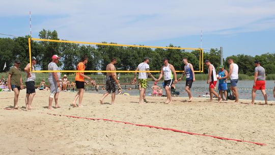 Gm. Kamień. Siatkówka Plażowa o „Puchar Wójta” 2025 [GALERIA ZDJĘĆ]