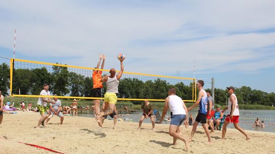 Gm. Kamień. Siatkówka Plażowa o „Puchar Wójta” 2025 [GALERIA ZDJĘĆ]