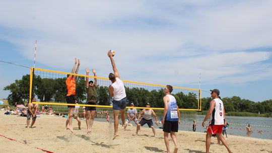 Gm. Kamień. Siatkówka Plażowa o „Puchar Wójta” 2025 [GALERIA ZDJĘĆ]