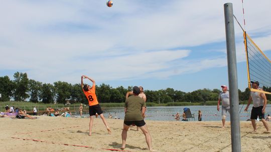 Gm. Kamień. Siatkówka Plażowa o „Puchar Wójta” 2025 [GALERIA ZDJĘĆ]