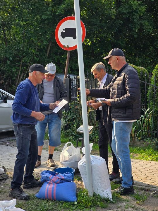 Gm. Chełm. Urządzili targ po swojemu. Rolnicy będą mieć swoje miejsce do handlowania [ZDJĘCIA]