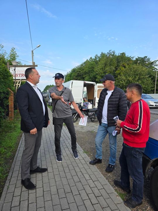 Gm. Chełm. Urządzili targ po swojemu. Rolnicy będą mieć swoje miejsce do handlowania [ZDJĘCIA]