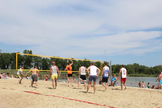 Gm. Kamień. Siatkówka Plażowa o „Puchar Wójta” 2025 [GALERIA ZDJĘĆ]