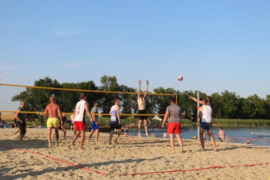 Gm. Kamień. Siatkówka Plażowa o „Puchar Wójta” 2025 [GALERIA ZDJĘĆ]