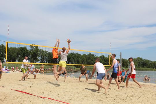 Gm. Kamień. Siatkówka Plażowa o „Puchar Wójta” 2025 [GALERIA ZDJĘĆ]