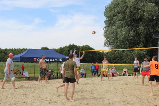 Gm. Kamień. Siatkówka Plażowa o „Puchar Wójta” 2025 [GALERIA ZDJĘĆ]