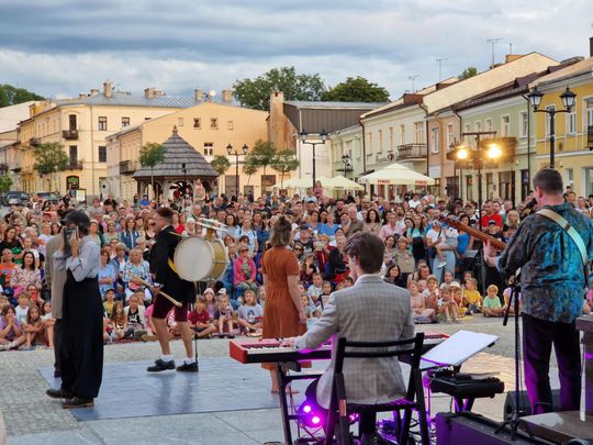 Chełm. XV Międzynarodowy Festiwal Śladami Singera na Placu Łuczkowskiego [GALERIA ZDJĘĆ]