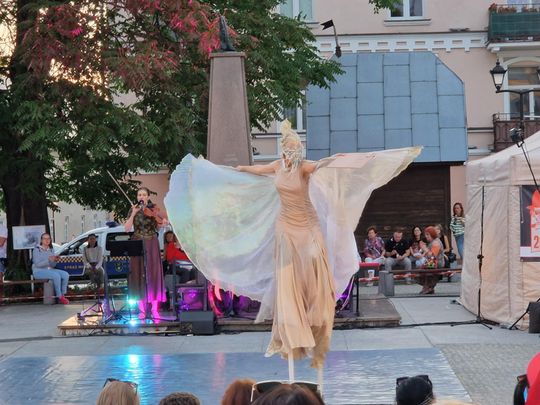 Chełm. XV Międzynarodowy Festiwal Śladami Singera na Placu Łuczkowskiego [GALERIA ZDJĘĆ]