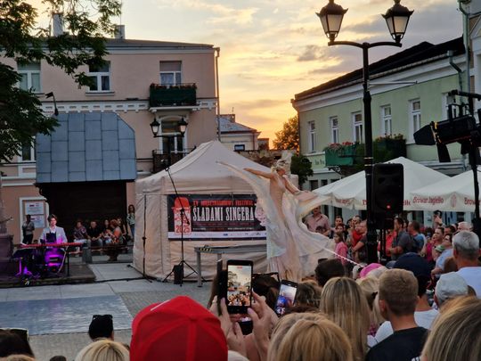 Chełm. XV Międzynarodowy Festiwal Śladami Singera na Placu Łuczkowskiego [GALERIA ZDJĘĆ]