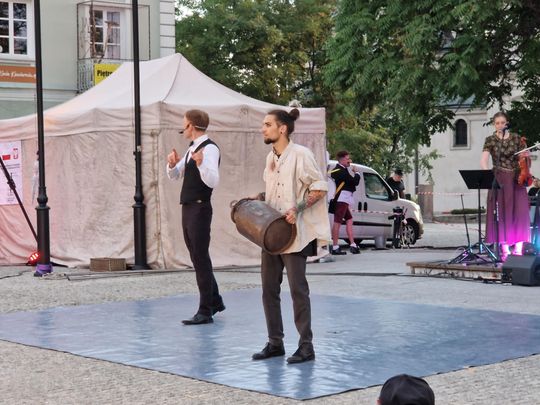 Chełm. XV Międzynarodowy Festiwal Śladami Singera na Placu Łuczkowskiego [GALERIA ZDJĘĆ]