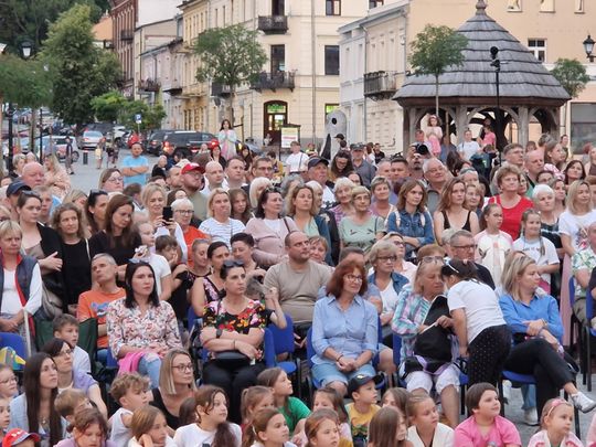 Chełm. XV Międzynarodowy Festiwal Śladami Singera na Placu Łuczkowskiego [GALERIA ZDJĘĆ]