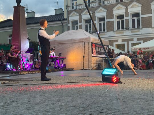 Chełm. XV Międzynarodowy Festiwal Śladami Singera na Placu Łuczkowskiego [GALERIA ZDJĘĆ]