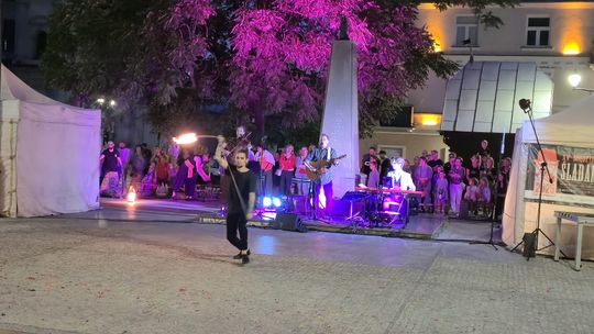 Chełm. XV Międzynarodowy Festiwal Śladami Singera na Placu Łuczkowskiego [GALERIA ZDJĘĆ]