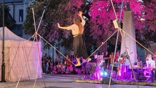 Chełm. XV Międzynarodowy Festiwal Śladami Singera na Placu Łuczkowskiego [GALERIA ZDJĘĆ]