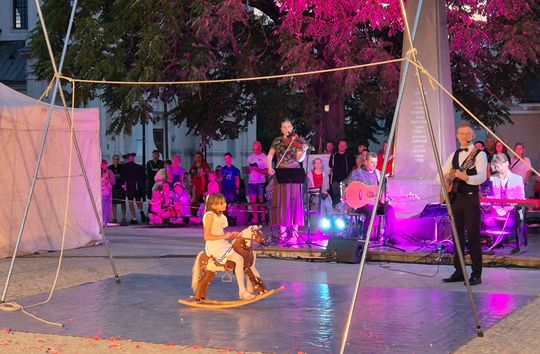 Chełm. XV Międzynarodowy Festiwal Śladami Singera na Placu Łuczkowskiego [GALERIA ZDJĘĆ]