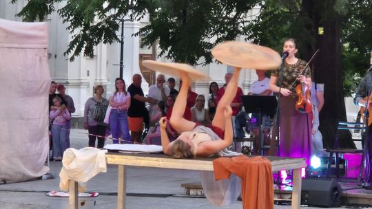 Chełm. XV Międzynarodowy Festiwal Śladami Singera na Placu Łuczkowskiego [GALERIA ZDJĘĆ]