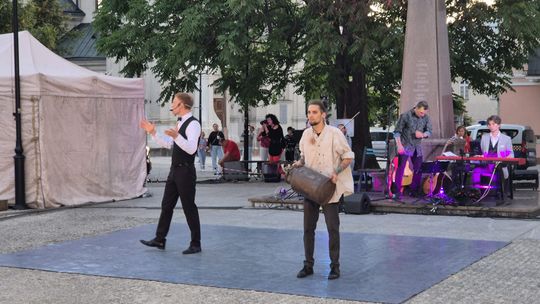 Chełm. XV Międzynarodowy Festiwal Śladami Singera na Placu Łuczkowskiego [GALERIA ZDJĘĆ]