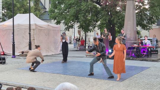 Chełm. XV Międzynarodowy Festiwal Śladami Singera na Placu Łuczkowskiego [GALERIA ZDJĘĆ]