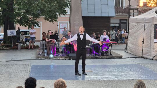 Chełm. XV Międzynarodowy Festiwal Śladami Singera na Placu Łuczkowskiego [GALERIA ZDJĘĆ]