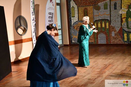Krasnystaw.  Koncert "Kiepura na wynos" z Rynku Miejskiego przeniósł się do KDK [GALERIA ZDJĘĆ]