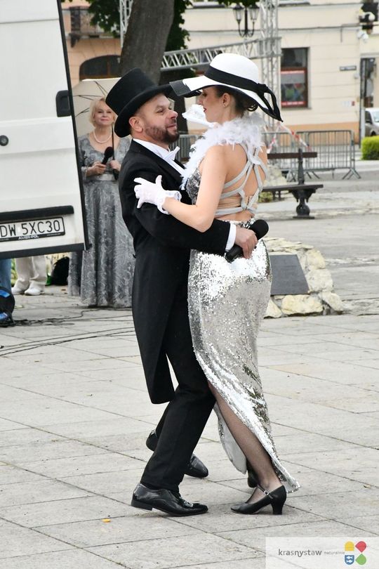 Krasnystaw.  Koncert "Kiepura na wynos" z Rynku Miejskiego przeniósł się do KDK [GALERIA ZDJĘĆ]