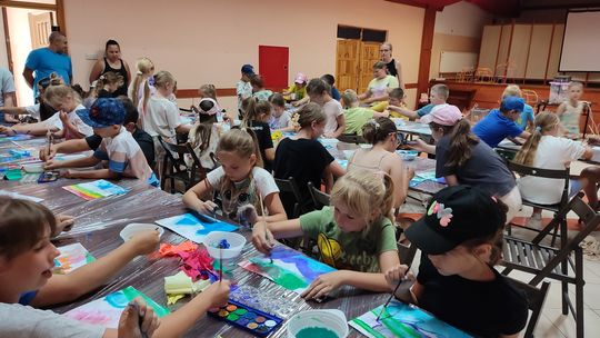 Wakacyjna podróż dookoła świata z GOKiS w Hannie