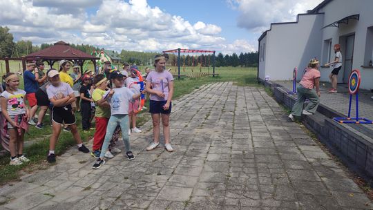 Wakacyjna podróż dookoła świata z GOKiS w Hannie