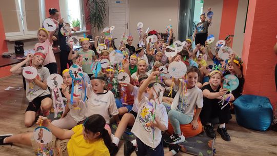 Wakacyjna podróż dookoła świata z GOKiS w Hannie